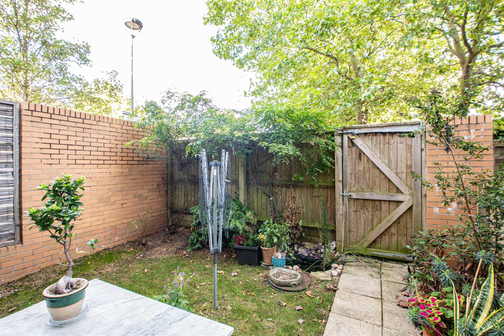 Petersfield Green, Central Milton Keynes, Milton Keynes